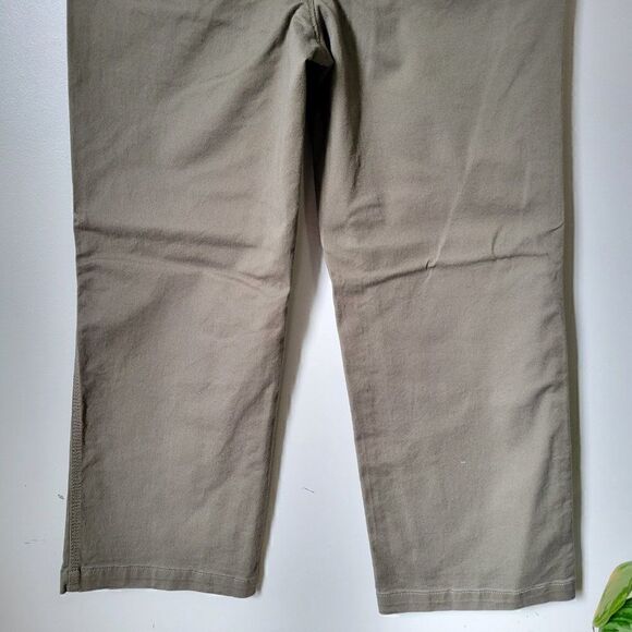 EUC LOFT MARISA ARMY GREEN BUTTON ACCENT STRIAGHT LEG PANTS SIZE 4 / SMALL - Picture 9 of 14